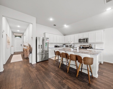 3806 Dogwood Road - Photo Thumbnail 16