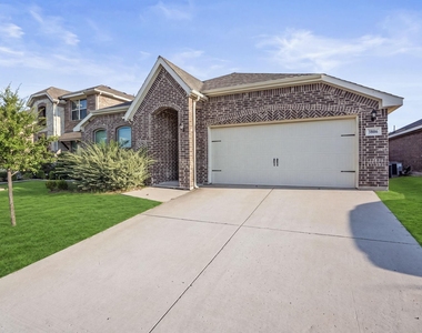 3806 Dogwood Road - Photo Thumbnail 3