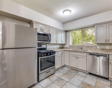 2600 San Marcus Avenue - Photo Thumbnail 10