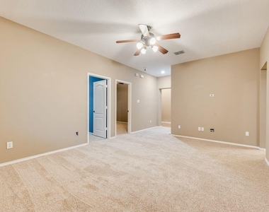 1202 Chestnut Hill Drive - Photo Thumbnail 24