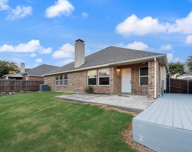 1202 Chestnut Hill Drive - Photo Thumbnail 31