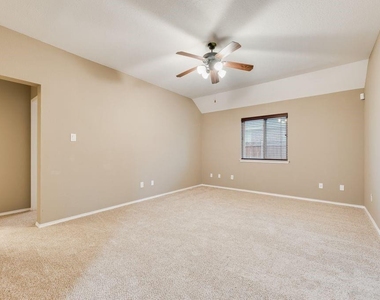 1202 Chestnut Hill Drive - Photo Thumbnail 23