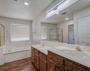 9118 Barton Creek Drive - Photo Thumbnail 19