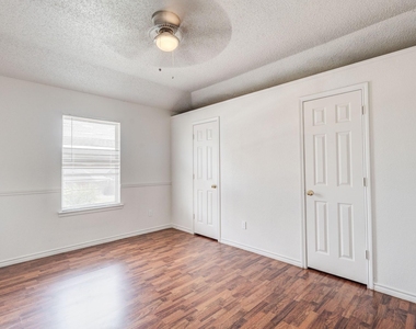 9118 Barton Creek Drive - Photo Thumbnail 17