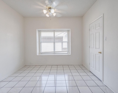 9118 Barton Creek Drive - Photo Thumbnail 7