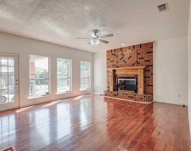 9118 Barton Creek Drive - Photo Thumbnail 3