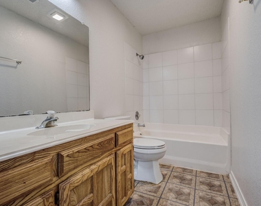9118 Barton Creek Drive - Photo Thumbnail 16
