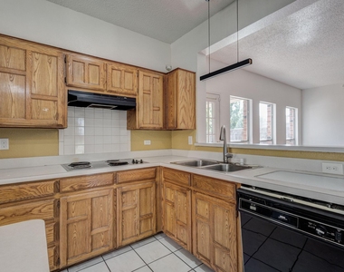 9118 Barton Creek Drive - Photo Thumbnail 22