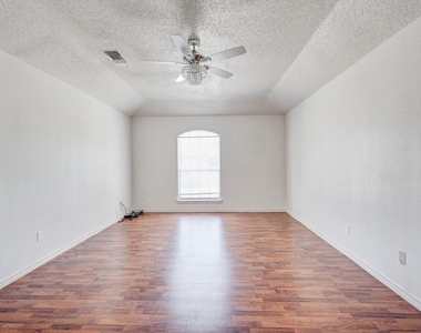 9118 Barton Creek Drive - Photo Thumbnail 11