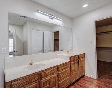 9118 Barton Creek Drive - Photo Thumbnail 12