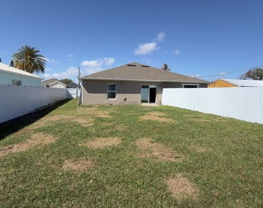2507 Se Charleston Drive - Photo Thumbnail 18
