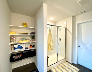 408 Wrangler Drive - Photo Thumbnail 13