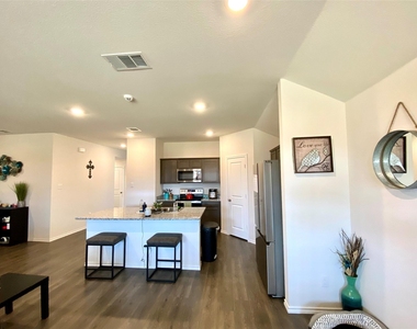 408 Wrangler Drive - Photo Thumbnail 7