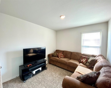 408 Wrangler Drive - Photo Thumbnail 15