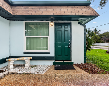 1637 Taft Street - Photo Thumbnail 11
