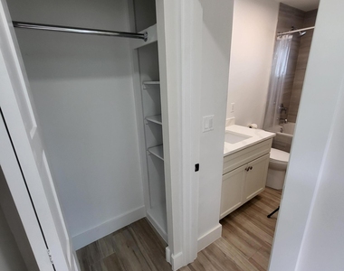 809a Nw 30th Court - Photo Thumbnail 4