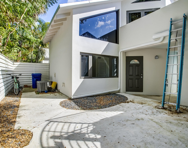 800 Sw 4th Avenue - Photo Thumbnail 4
