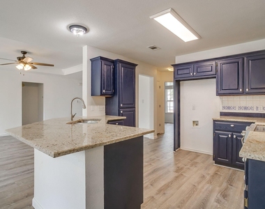 1512 Clover Lane - Photo Thumbnail 10