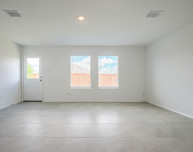 1313 Vattier Street - Photo Thumbnail 13