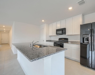 1313 Vattier Street - Photo Thumbnail 6