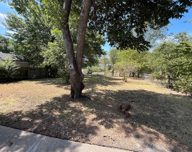 1843 Greendale Drive - Photo Thumbnail 21
