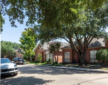 6080 Thursby Avenue - Photo Thumbnail 1