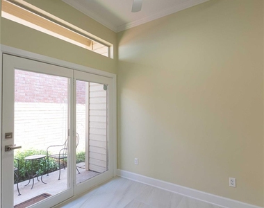 6080 Thursby Avenue - Photo Thumbnail 11