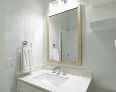 6080 Thursby Avenue - Photo Thumbnail 26