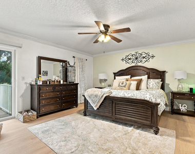 1720 Corsica Drive - Photo Thumbnail 17