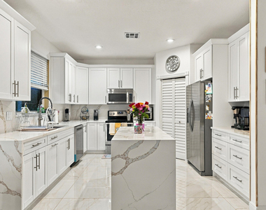 1720 Corsica Drive - Photo Thumbnail 6