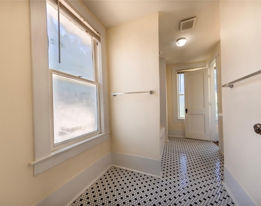 5336 Junius Street - Photo Thumbnail 7