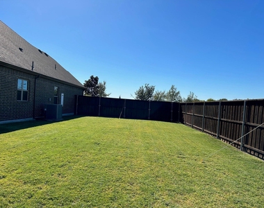 1400 Via Toscana Lane - Photo Thumbnail 33