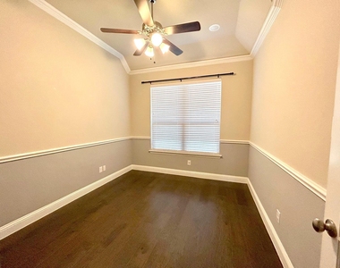 1400 Via Toscana Lane - Photo Thumbnail 18