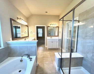 1400 Via Toscana Lane - Photo Thumbnail 23