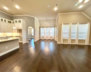 1400 Via Toscana Lane - Photo Thumbnail 11
