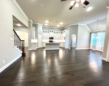 1400 Via Toscana Lane - Photo Thumbnail 12