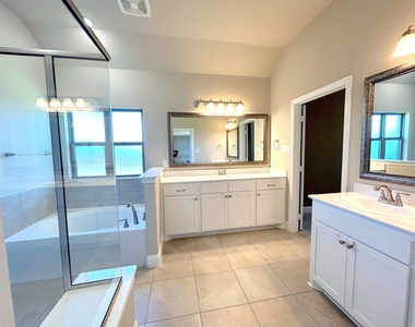 1400 Via Toscana Lane - Photo Thumbnail 21