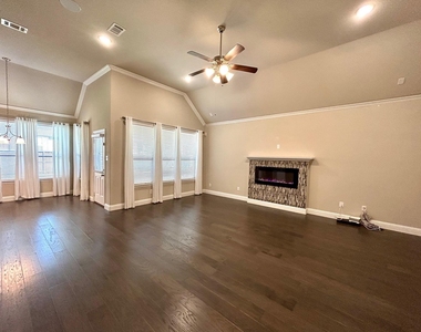 1400 Via Toscana Lane - Photo Thumbnail 7