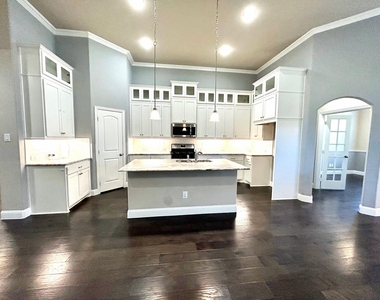 1400 Via Toscana Lane - Photo Thumbnail 15