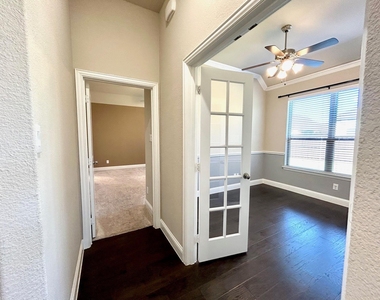 1400 Via Toscana Lane - Photo Thumbnail 17