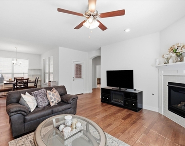 1704 Blakely Place - Photo Thumbnail 5
