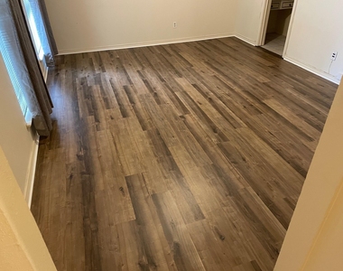 6050 Birchbrook Drive - Photo Thumbnail 7