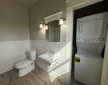 431 E 8th Street - Photo Thumbnail 7