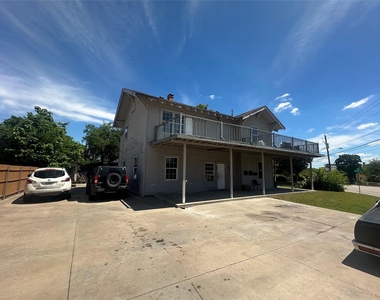 431 E 8th Street - Photo Thumbnail 15