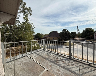 431 E 8th Street - Photo Thumbnail 10