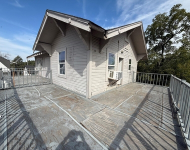 431 E 8th Street - Photo Thumbnail 11