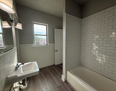 431 E 8th Street - Photo Thumbnail 9