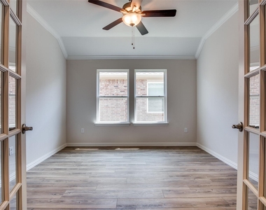 3108 Moldboard Drive - Photo Thumbnail 14