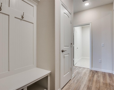 3108 Moldboard Drive - Photo Thumbnail 15