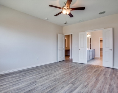 3108 Moldboard Drive - Photo Thumbnail 9